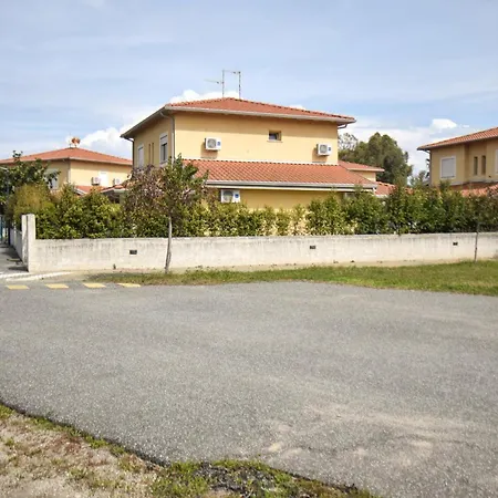 Caladune Casa 2 Feriehus *