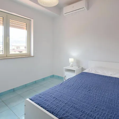 Semesterbostad Caladune Casa 2 *
